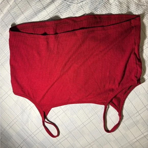 Red Ribbed Button-Front Cami Top - Picture 2 of 5